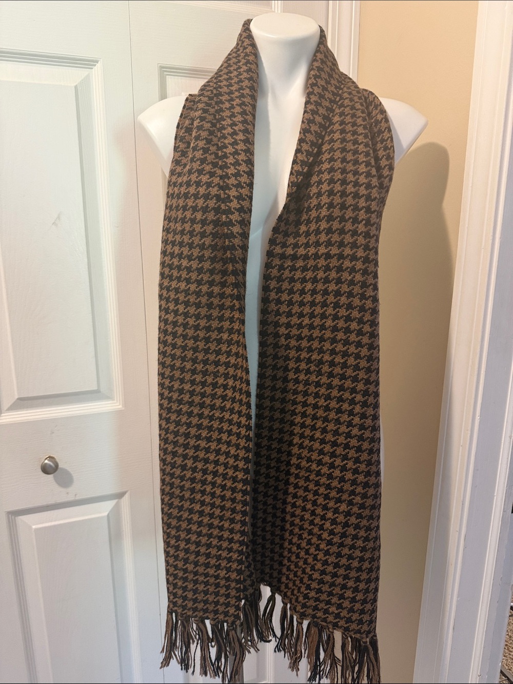 J. Peterman Brown and Black Houndstooth Alpaca Wool Scarf